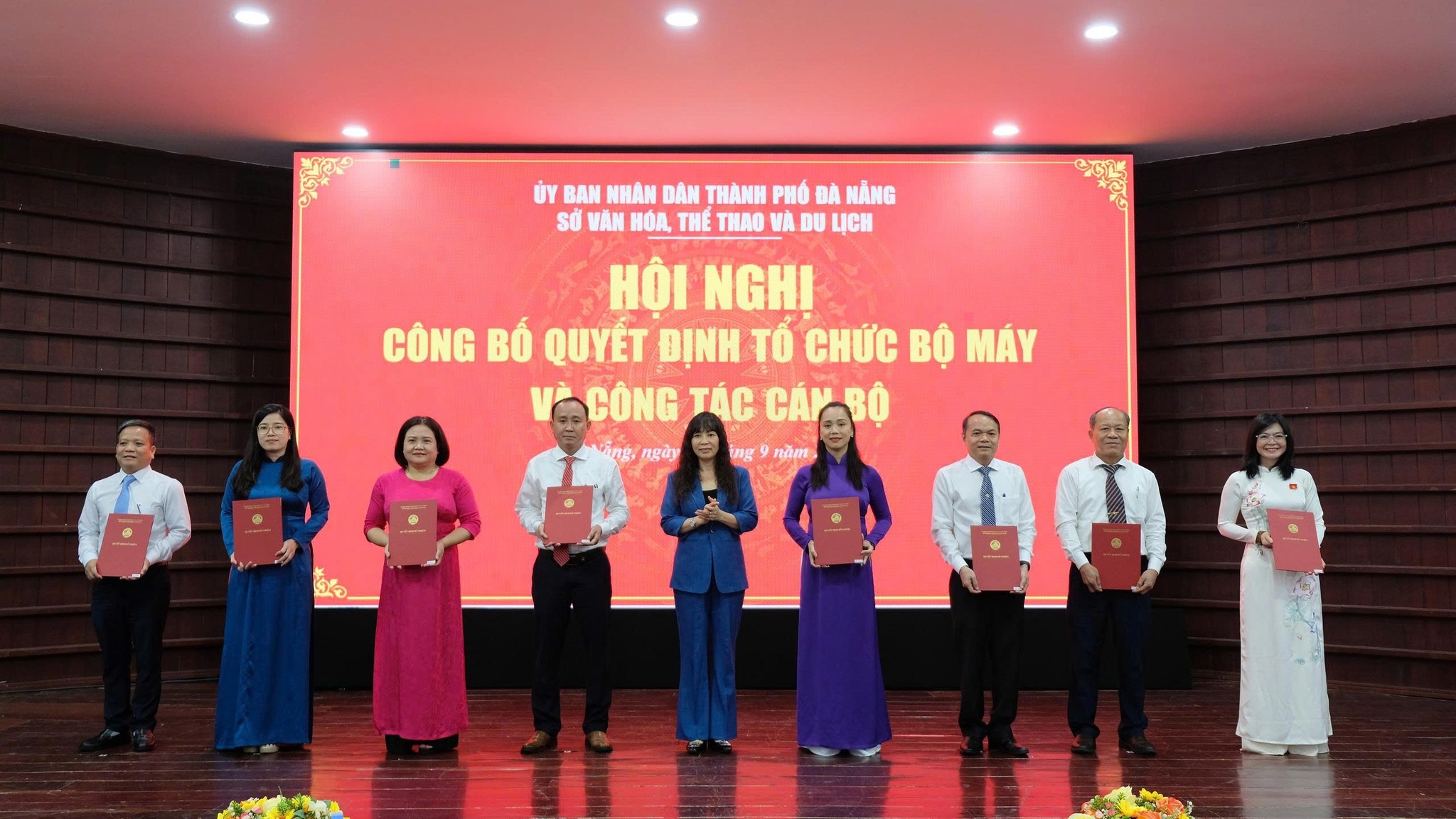 Thành lập Nhà hát Nghệ thuật truyền thống Đà Nẵng tại Hội nghi công bố Quyết định tổ chức bộ máy và công tác Cán bộ -  Sở Văn hóa, Thế thao và Du lịch TP. Đà Nẵng