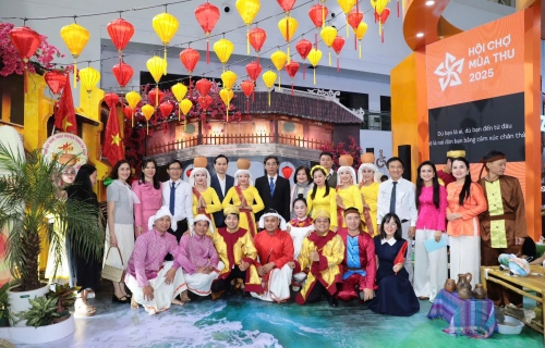 Nhà hát Nghệ thuật truyền thống Đà Nẵng tham gia Hội chợ Mùa Thu 2025