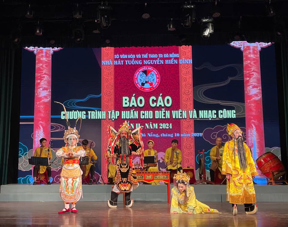 VỞ TUỒNG 
